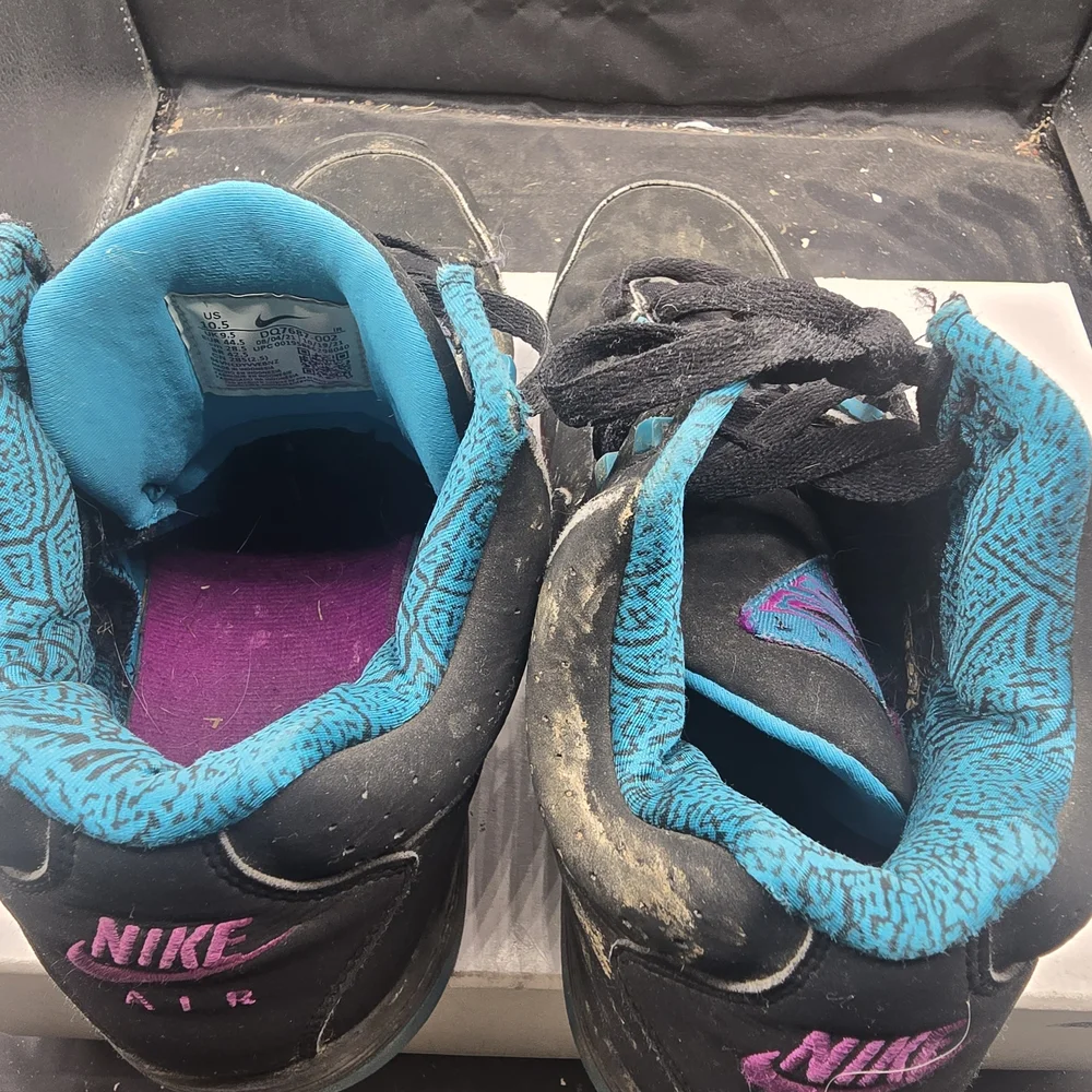 Nike Men's Black and Teal‎ Sneakers